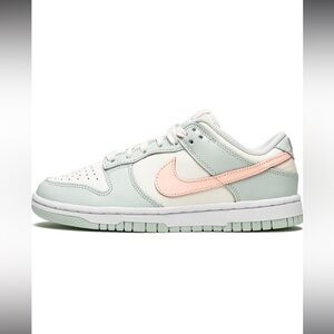 Nike Womens Dunk Low WMNS DD1503 104 Barely Green